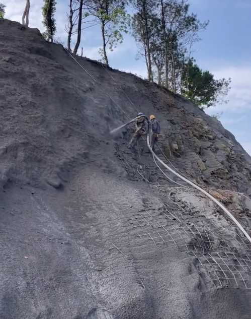 唐山路北区边坡喷护